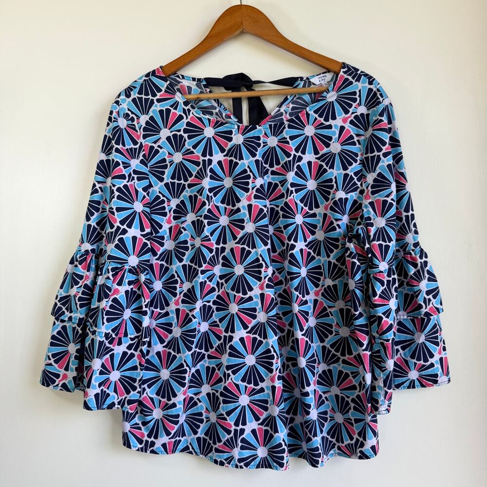 Crown & Ivy Blue Pink Medallion Bell Sleeve Preppy Style Tunic Blouse Size XL